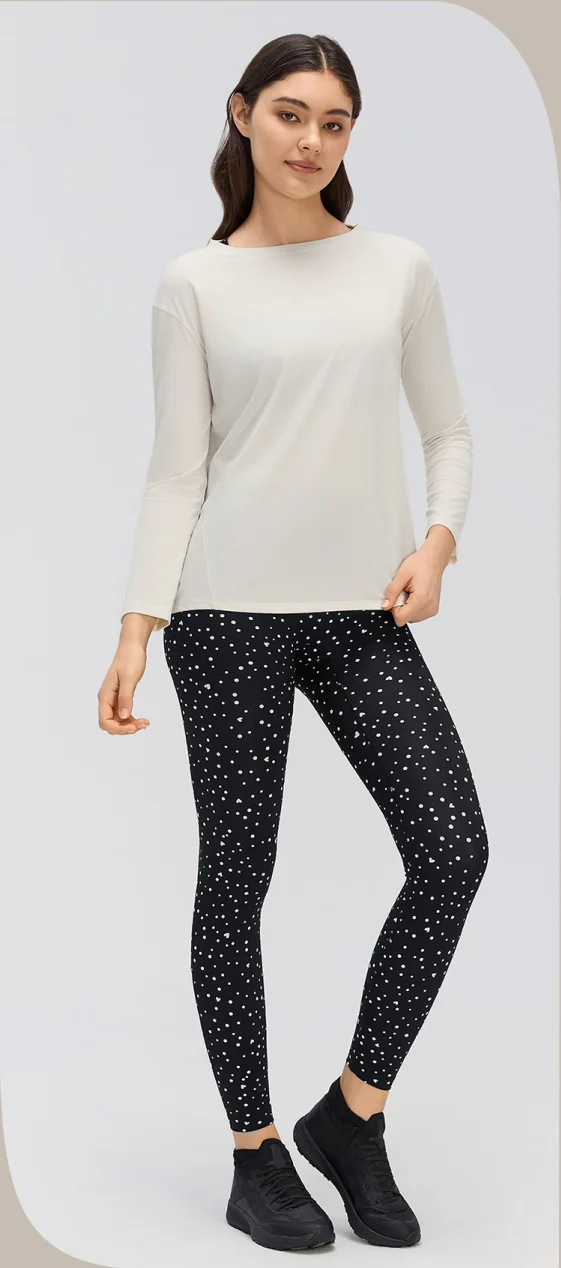 D26131 — Long-sleeve top